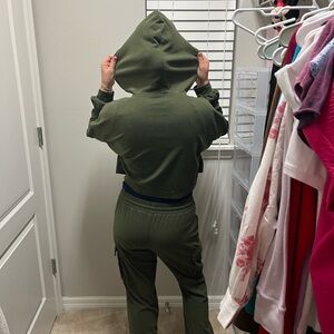 Cargo Zella’s Women’s leisure Set!